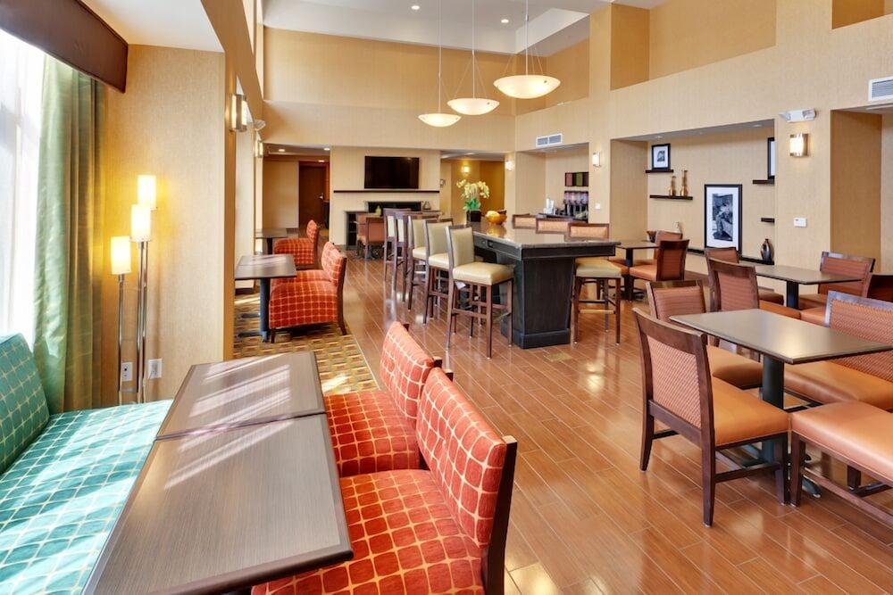 Hampton Inn & Suites Fresno - Northwest Herndon Exterior photo